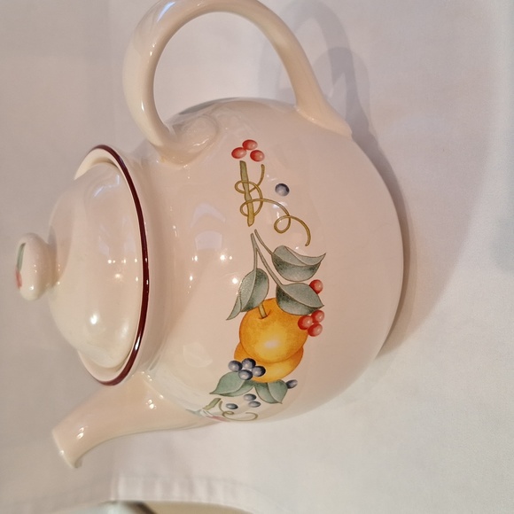 Corelle Other - #ACT Corelle abundance teapot